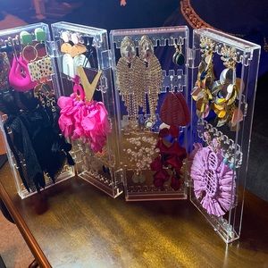 20 PAIRS PIERCED EARRINGS on a 4 Door Foldable Earring Holder